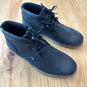 Never worn Classic Black Chukka Boots for Men